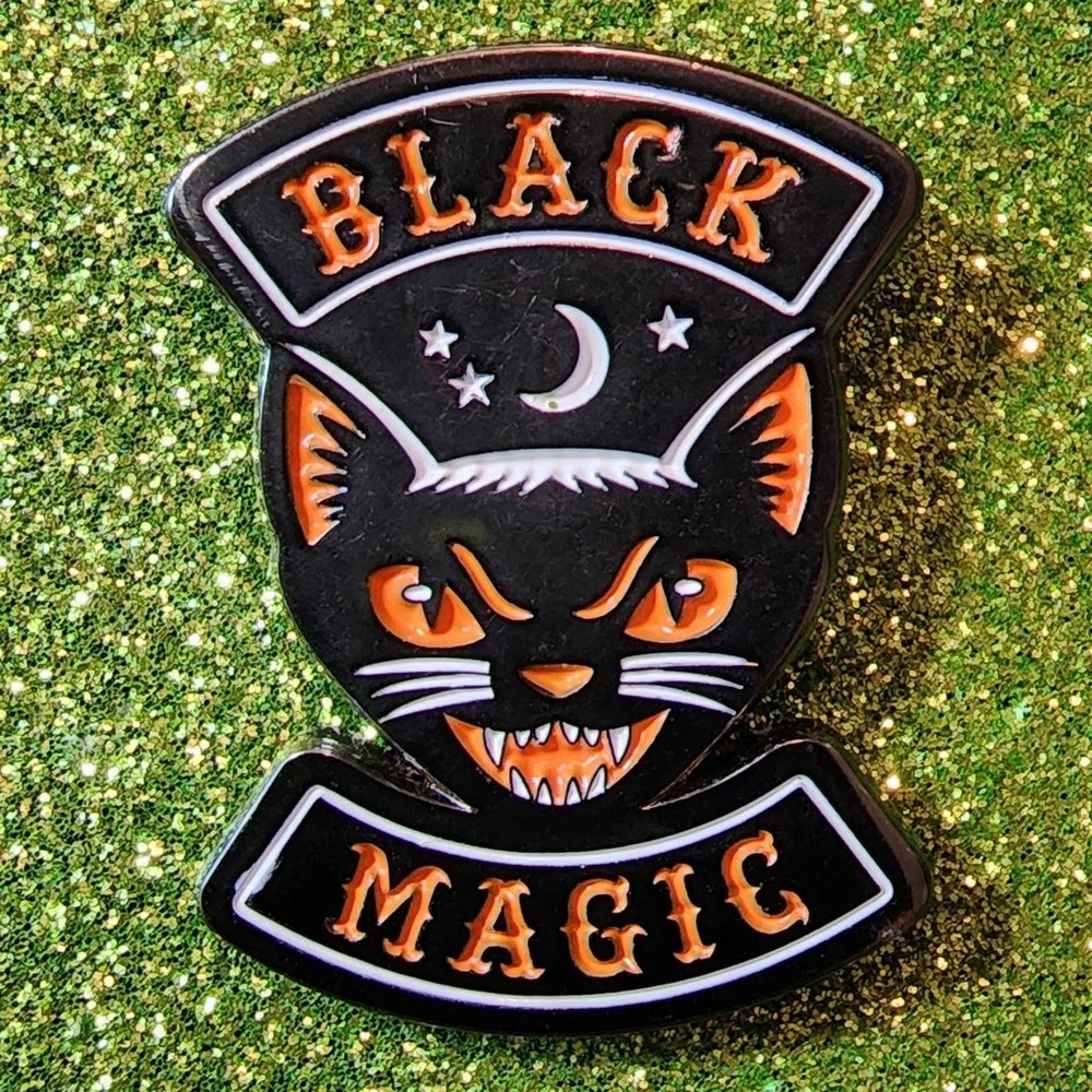 3/$20 Scary Cat Black Magic Hissing Classic Halloween Pin Enamel Pin